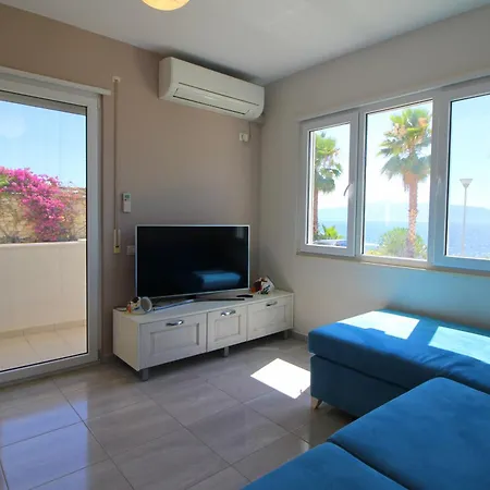 Beachfront Sion B * Саранда