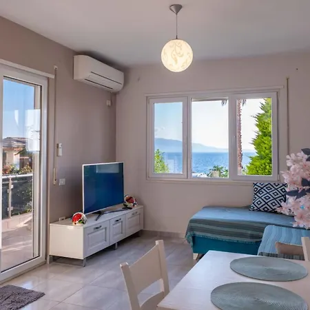 Beachfront Sion B Апартаменты Саранда