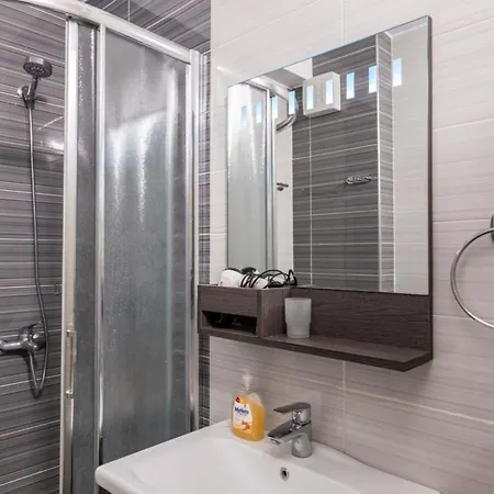 Beachfront Sion B Апартаменты *