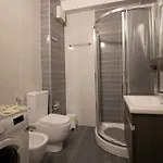 Beachfront Sion B Apartamento Sarandë