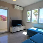 Beachfront Sion B * Sarandë